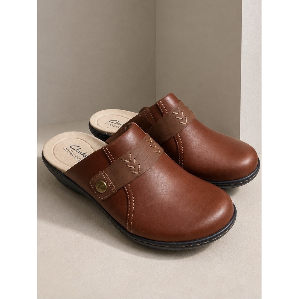 Clarks Clogs Brown Leather Contrast Stitching Size 8 Comfort Mules